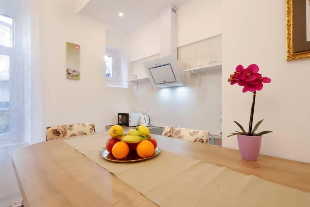 Chrystal Apps Integral Apartment Rijeka Exterior photo